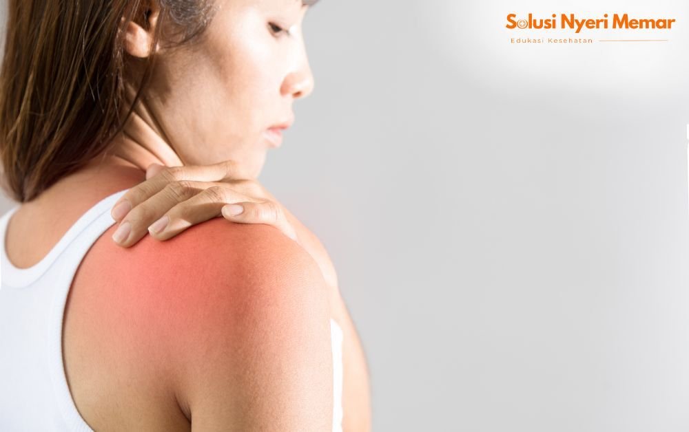 Seseorang yang mengalami nyeri otot akut akibat olahraga